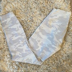 Lululemon and soul cycle collab size 6 leggings